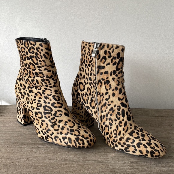 Halogen Alexa Boot in Leopard Haircalf - Picture 2 of 3